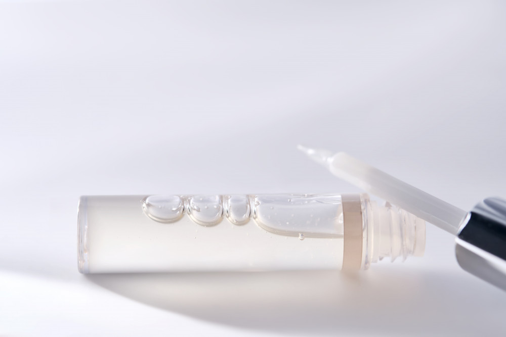 Sourcils : comprendre et optimiser leur repousse
